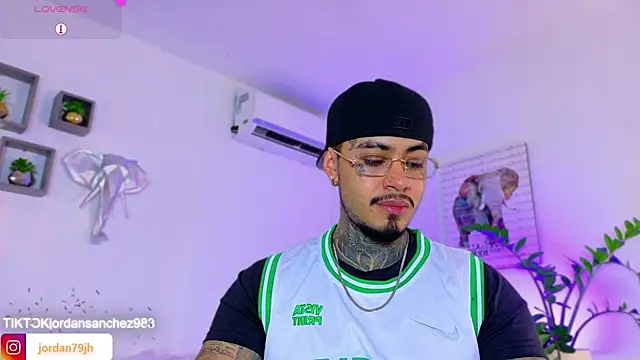 JordanSmiith  online show from March 31, 2026, 9:06 pm