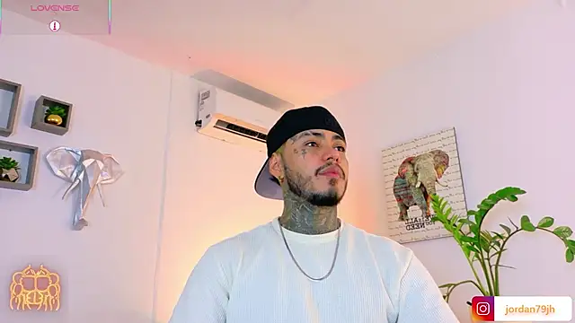 Snapshot of JordanSmiith_ chatting on July 9, 2026, 10:09 pm JordanSmiith online show from July 9, 2026, 10:09 pm