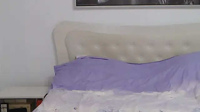 Snapshot of naughtymommy666 chatting on February 21, 2025, 6:04 pm naughtymommy666 online show from February 21, 2025, 6:04 pm