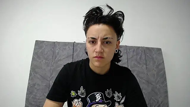 linda 33 online show from January 11, 2026, 5:53 pm