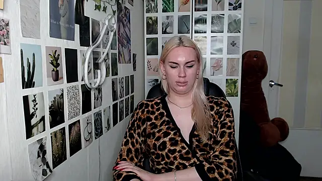 CapriScorpion online show from October 27, 2025, 1:01 pm