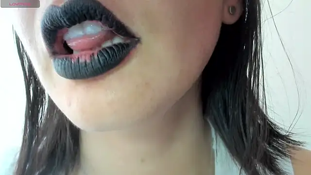 queen fetish online show from January 31, 2026, 7:12 pm