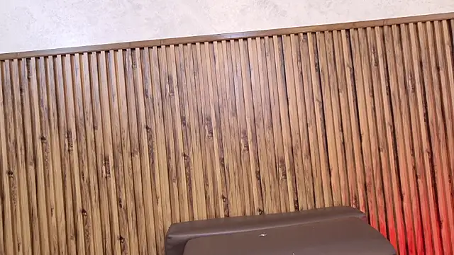 evelynjohnsoon online show from November 18, 2025, 11:57 am