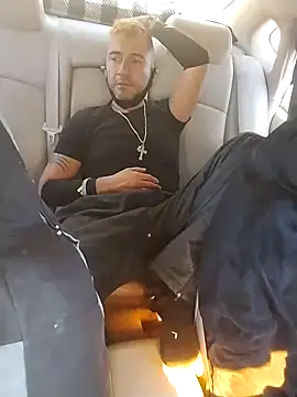 Snapshot of prettyboi6992 chatting on March 20, 2025, 9:02 pm prettyboi6992 online show from March 20, 2025, 9:02 pm