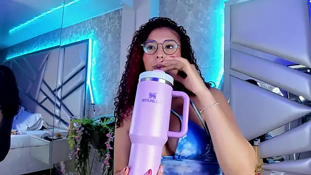 Miia002 online show from March 10, 2025, 11:27 pm