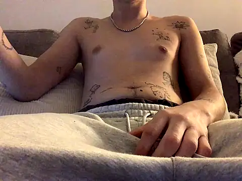 dominateurHot online show from December 15, 2025, 4:24 pm