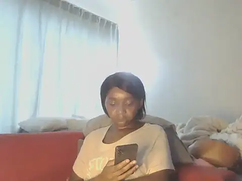 Sexxybella27 online show from April 2, 2026, 1:51 pm