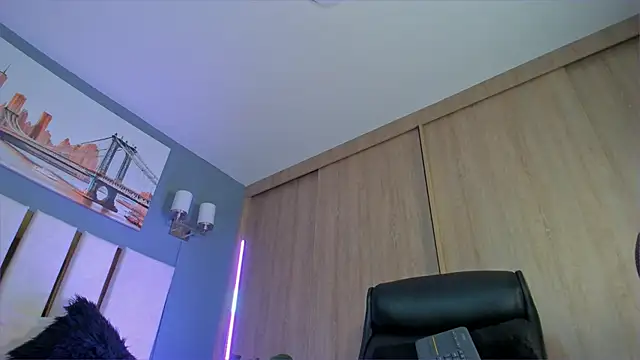 Snapshot of Bambi_gurl chatting on February 21, 2026, 2:13 am Bambi gurl online show from February 21, 2026, 2:13 am