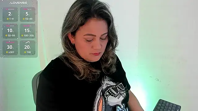 Snapshot of KATALEYA02 chatting on March 7, 2026, 10:37 pm KATALEYA02 online show from March 7, 2026, 10:37 pm