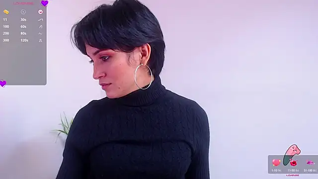 Snapshot of Hannaaaa__ chatting on January 9, 2025, 2:40 pm Hannaaaa online show from January 9, 2025, 2:40 pm