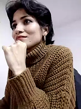 Snapshot of Hannaaaa__ chatting on February 5, 2025, 7:53 pm Hannaaaa online show from February 5, 2025, 7:53 pm