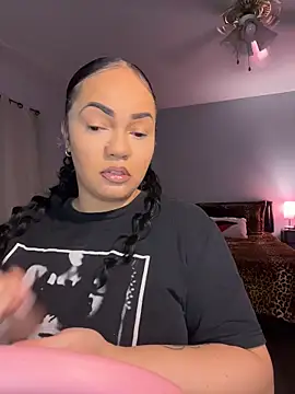 Snapshot of DestineeJayde chatting on February 24, 2026, 4:13 am DestineeJayde online show from February 24, 2026, 4:13 am