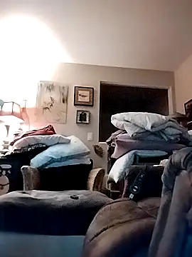 fukurbutt online show from September 27, 2025, 2:23 pm