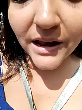 Snapshot of lenka_24 chatting on March 28, 2026, 6:53 pm lenka 24 online show from March 28, 2026, 6:53 pm