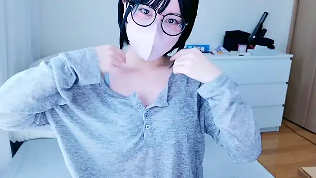 Snapshot of _HIKARU_ chatting on March 10, 2025, 12:07 am HIKARU online show from March 10, 2025, 12:07 am