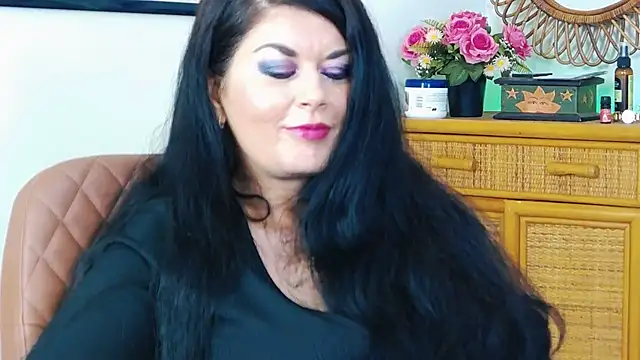 EllenGrace online show from March 18, 2025, 9:53 pm