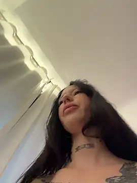 BellaGiaxx online show from February 5, 2026, 7:59 am