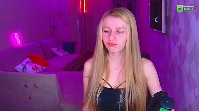 Snapshot of AmaliaQueen chatting on February 6, 2026, 3:41 pm AmaliaQueen online show from February 6, 2026, 3:41 pm