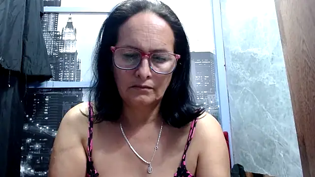 Nastylatinaxxx online show from May 8, 2026, 10:35 pm