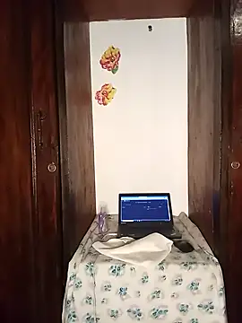 The-Peach-Flexer online show from October 25, 2025, 10:43 pm