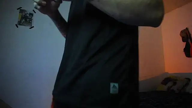 Snapshot of Sisoyalejo420 chatting on March 4, 2026, 1:24 am Sisoyalejo420 online show from March 4, 2026, 1:24 am