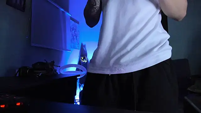 Snapshot of Sisoyalejo420 chatting on February 26, 2026, 3:28 am Sisoyalejo420 online show from February 26, 2026, 3:28 am