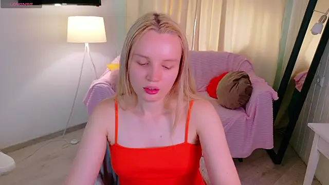 Snapshot of Beatrica_Klein chatting on July 18, 2026, 2:03 pm Beatrica Klein online show from July 18, 2026, 2:03 pm