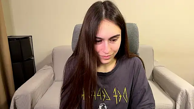 AliceKolltt online show from March 4, 2026, 8:27 pm