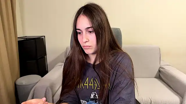 AliceKolltt online show from February 10, 2026, 5:12 pm