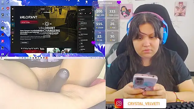 crystal7u7 online show from October 28, 2025, 8:30 pm