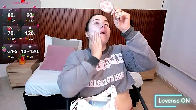 Aabby lee online show from November 28, 2025, 7:36 pm