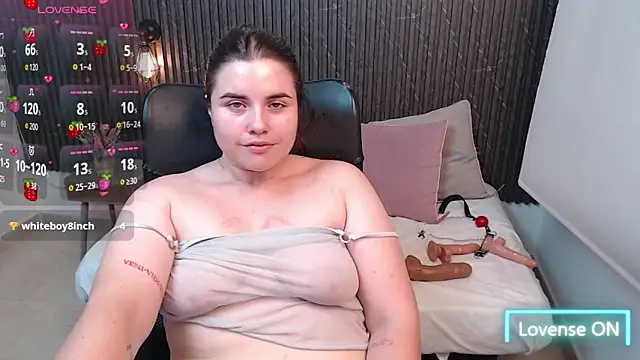 Aabby lee online show from December 13, 2025, 8:04 pm