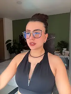 EmaSaenz online show from July 30, 2026, 9:58 pm