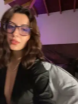 EmaSaenz online show from January 30, 2025, 11:34 pm