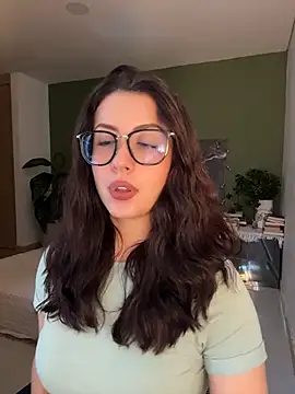EmaSaenz online show from July 7, 2026, 10:02 pm