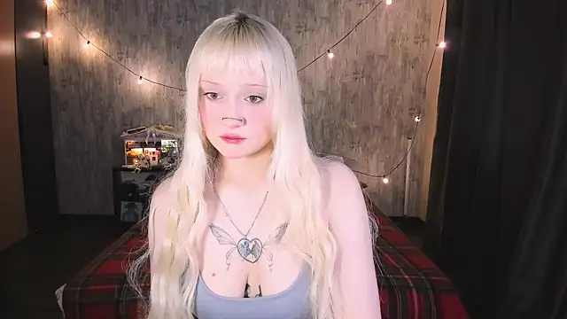 MariaMango online show from November 26, 2025, 12:10 am