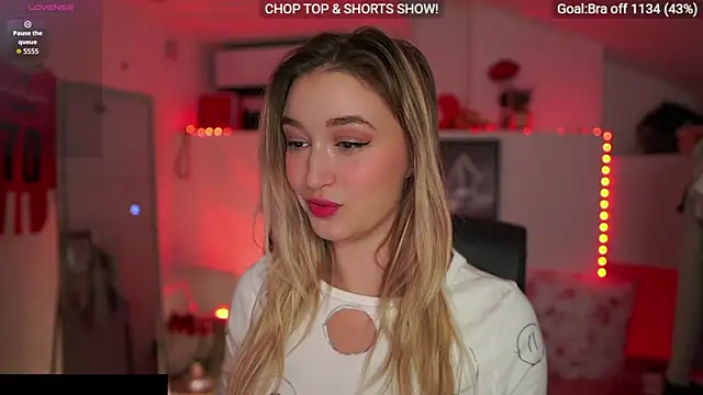 Alexis   Texas online show from November 15, 2025, 2:43 pm