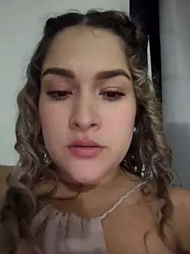 Sara smiiith211 online show from March 13, 2026, 3:22 am