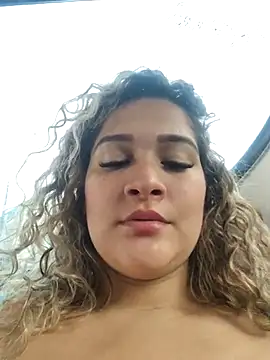 Sara smiiith211 online show from March 19, 2025, 9:16 pm