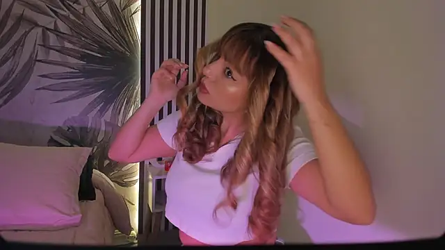 Samaantha-White online show from February 13, 2026, 11:32 am