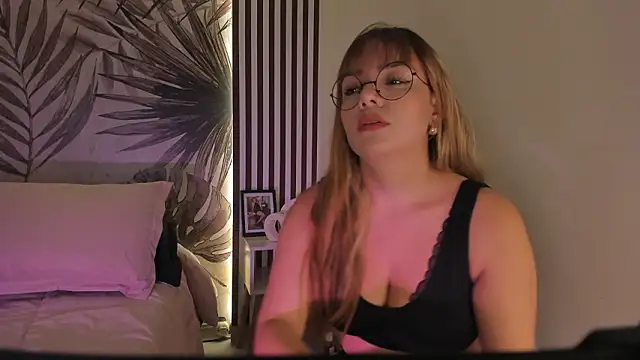 Samaantha-White online show from February 25, 2026, 11:32 am