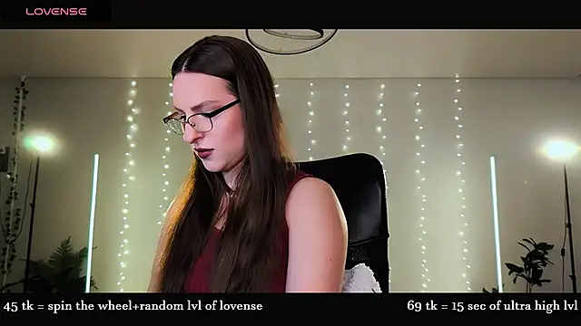 Alicia x art online show from April 11, 2026, 5:49 pm