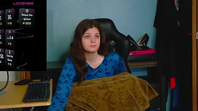 TreeJeanne online show from November 29, 2025, 4:01 am