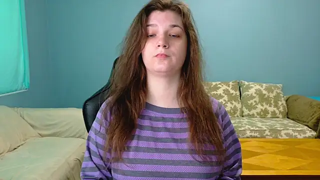 TreeJeanne online show from April 17, 2026, 7:38 pm