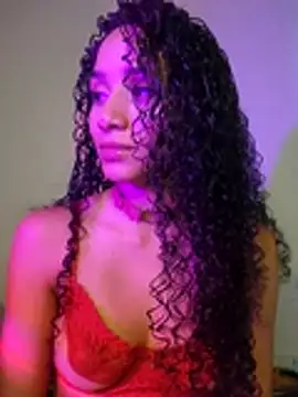 lessaeumesma8 online show from January 6, 2026, 5:06 pm