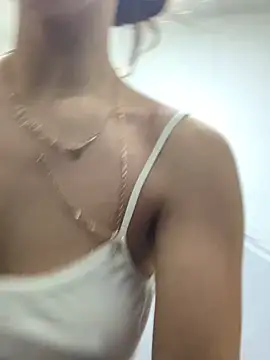 EvaWhisper online show from February 14, 2025, 3:26 pm