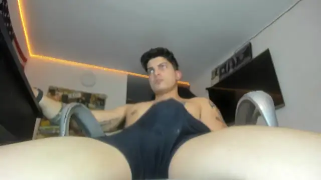 charlie hotxxx online show from September 28, 2025, 2:07 am