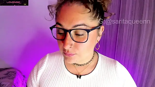 Snapshot of saara_queen_ chatting on November 18, 2025, 1:32 am saara queen online show from November 18, 2025, 1:32 am