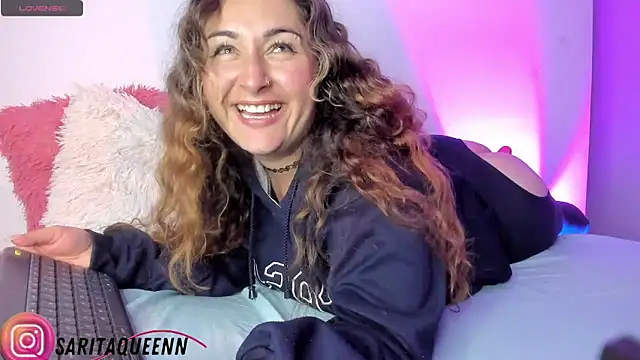 Snapshot of saara_queen_ chatting on March 22, 2025, 3:52 am saara queen online show from March 22, 2025, 3:52 am