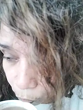 Snapshot of Alma_Sexyy chatting on October 18, 2025, 10:01 pm Alma Sexyy online show from October 18, 2025, 10:01 pm